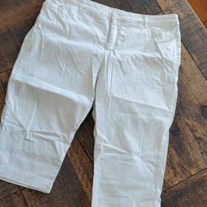 Capri pants